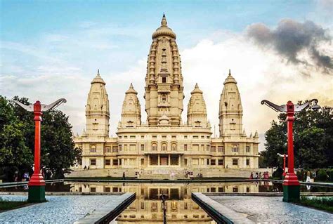 Royal & radiant, Kanpur's JK Temple is a haven of architecture & spirituality!