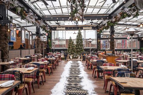 6 festive holiday pop-up bars in NYC this season | Nyc rooftop, New york city christmas, Nyc bars