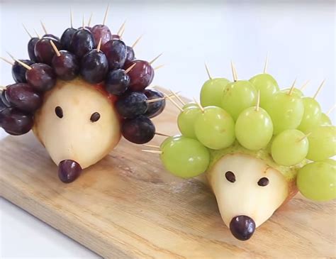 Hedgehog With Fruit - #fruit #hedgehog - #new | Fun kids food, Creative ...