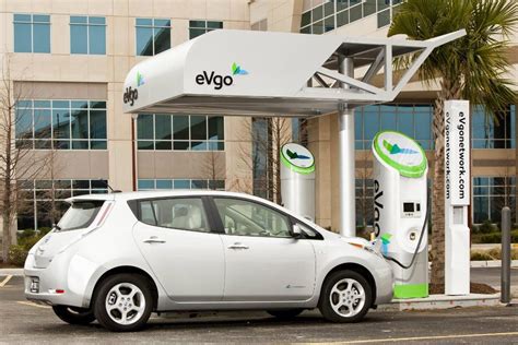 Nissan Expands EV Charging Network With New Stations