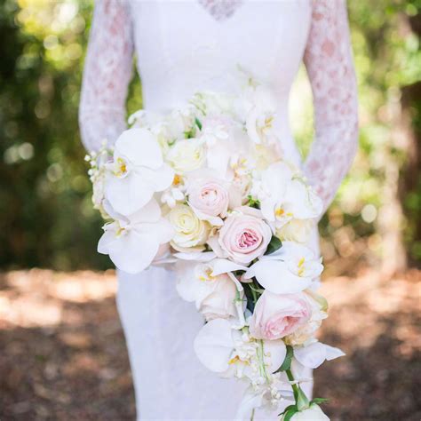 23 Beautiful Lily of the Valley Wedding Bouquets