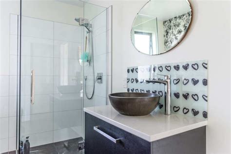 Stylish Bathroom Splashbacks - The Splashback Specialists