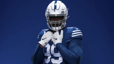 Colts to wear 1950s-era throwback uniforms in Week 12 vs. Buccaneers