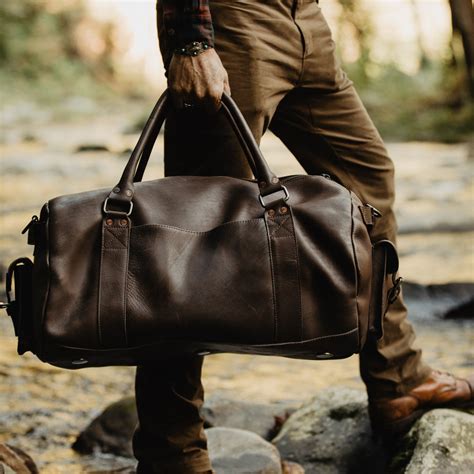 Best Weekender Bags: Your Ultimate Weekend Bag Guide | SenseOrient