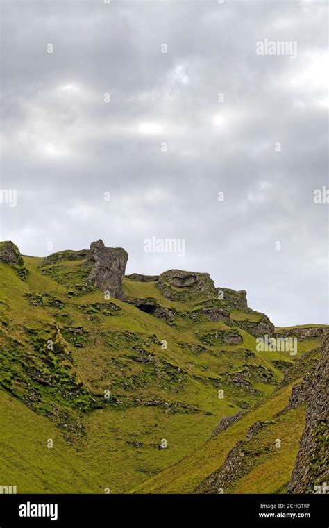 Winnats Pass in Derbyshire near Castleton Stock Photo - Alamy