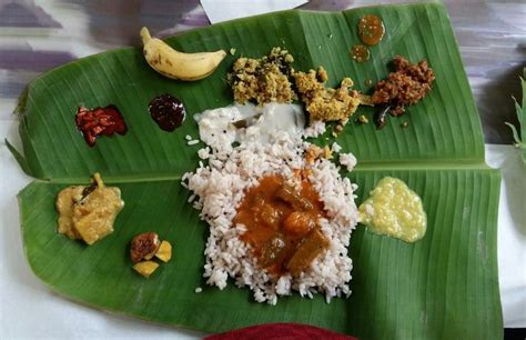 authentic-kerala-style-sadya-on-banana-leaf • Technology & Travel Blog ...