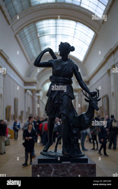 Artemis statue, Louvre museum Stock Photo - Alamy