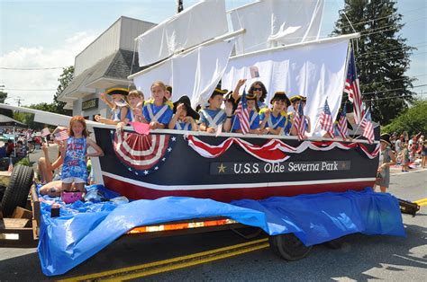 Float Decorations For A Parade | Shelly Lighting