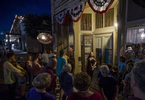 Learn Some Spooky Texas History on These Small Town Haunted Ghost Tours