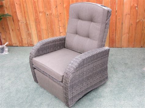 Single Rocking Reclining Rattan Chair With Footrest - Gardencentreshopping