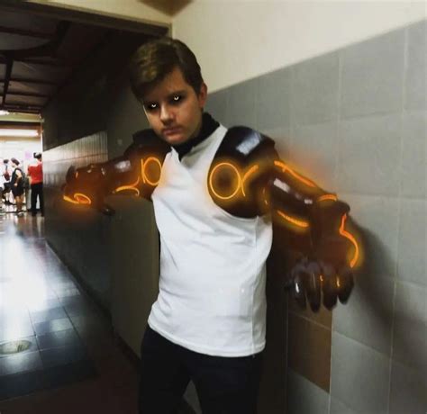 Genos cosplay | Wiki | — One Punch Man Amino