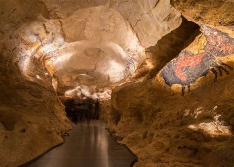 Lascaux IV and Rouffignac caves tour | Audley Travel