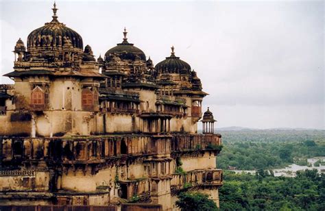 Orchha Fort Complex | Timings, Entry Fee, How to Reach | Holidify