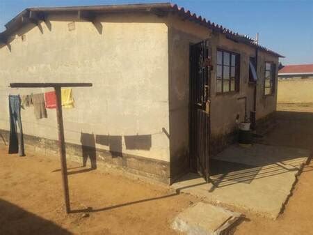 Cheap Houses for Sale in Tsakane from R 160000 | RentUncle