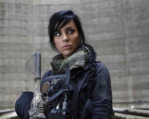 Alex Zedra is Call of Duty's Deadly Beauty & Her Cosplay is Beautiful