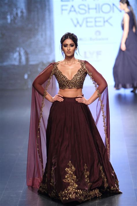 The 25+ best Bollywood fashion ideas on Pinterest | Indian clothes ...