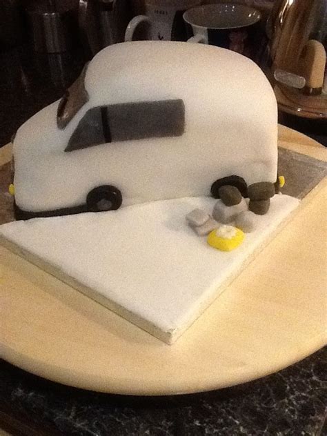 Delivery van cake | Cake, Novelty cakes, Desserts