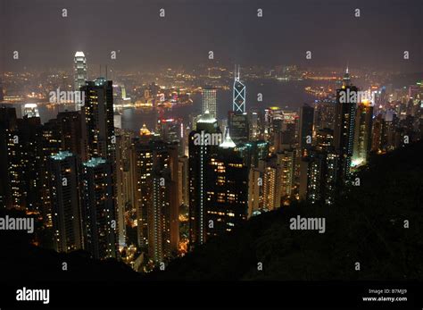 A view over Hong Kong at night from Victoria Peak Stock Photo - Alamy