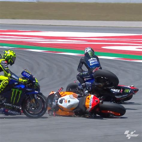 MotoGP™🏁 on Twitter: "A small mistake with a big outcome! 🤯 This Turn ...