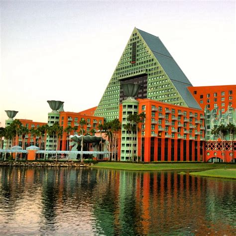 The Walt Disney World Dolphin Resort - The World of Deej