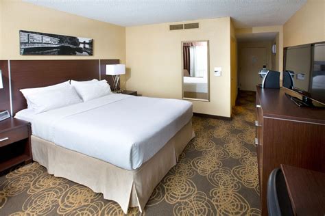 Holiday Inn Sioux Falls-City Centre, an IHG Hotel Sioux Falls, South Dakota, US - Reservations.com