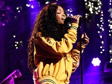 SZA Performs "The Weekend" & "Love Galore" On "Saturday Night Live ...