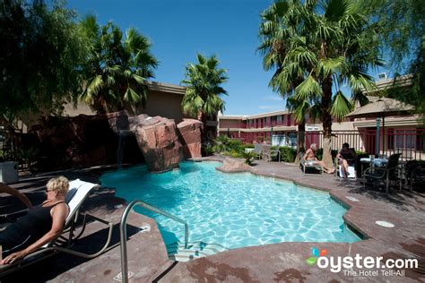 Red Roof Inn Las Vegas - The Pool at the Red Roof Inn Las Vegas ...