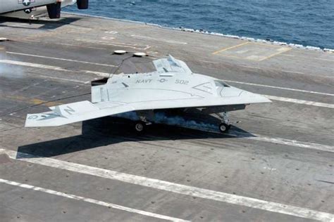 Details of the X-47B's First Autonomous Carrier Landing | Defense Media ...