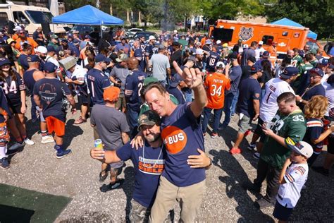 ‘Tailgating is a passion’: Bears fans flock to season opener - Chicago Sun-Times