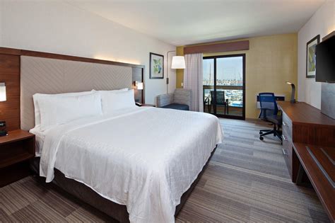 Holiday Inn Express Hotel & Suites Ventura Harbor in Ventura (CA ...