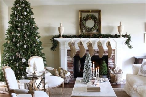 A Casual Chic French Christmas Tour - Maison de Cinq