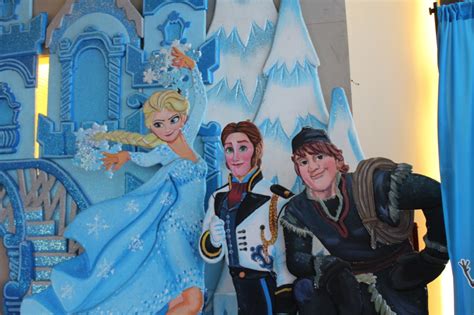 DISNEY FROZEN BACKDROP - Junnie Tan Arts and Designs