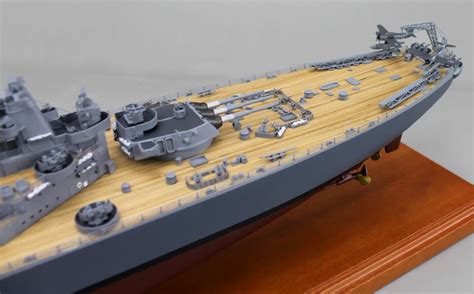 SD Model Makers: USS Wisconsin (BB-64) Battleship Model