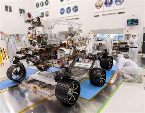 How NASA's next-gen Perseverance Mars rover tops older sibling ...