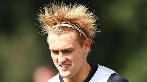 Darcy Moore contract, Collingwood, haircut, hairstyle, manager Liam Pickering