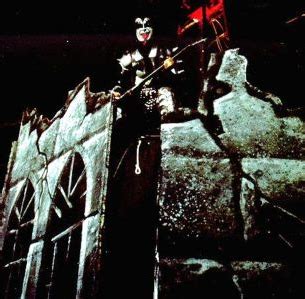 Concert Stage Design: Kiss Destroyer Tour 1976