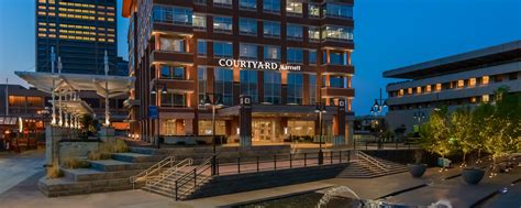 Buffalo Marriott Hotel | Courtyard Buffalo Downtown/Canalside