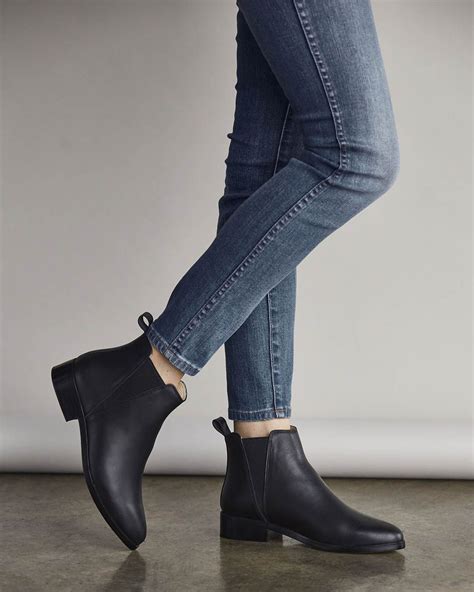 Classic Chelsea Commuter Boot Black/Black in 2021 | Chelsea boots ...