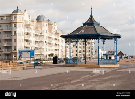 the promenade and bandstand on bognor regis seafront Stock Photo - Alamy