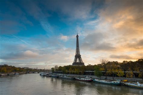 Eiffel tower sunrise | Sunrise in Paris – The City of Light.… | Flickr