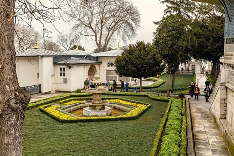 Premium Photo | Topkapi palace garden and building details istanbul turkey