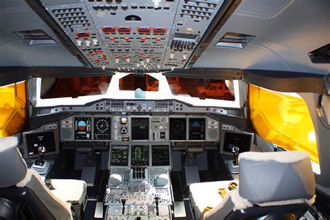 Airbus-380 Cockpit | Mach 2