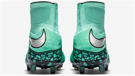 Green Glow Nike Hypervenom Phantom 2016 Boots Released - Footy Headlines