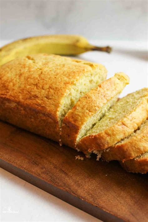 3 Ingredient Cake Mix Banana Bread - BeeyondCereal