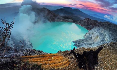 Ijen Crater Indonesia [OC] [2206x1324] | Indonesia tourism, Nature tourism, Tour packages