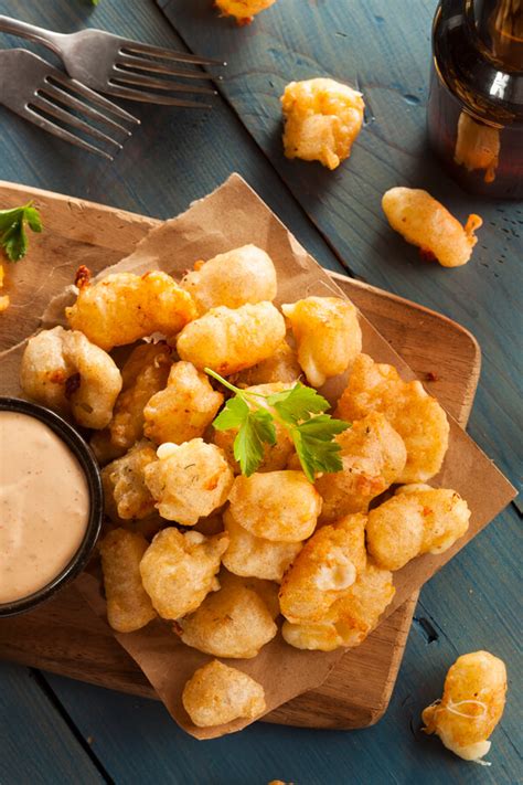 Deep-Fried Cheese Curds Recipe | CDKitchen.com