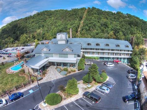 Gatlinburg Inn Review - A Classic Gatlinburg Hotel - Travel To Gatlinburg