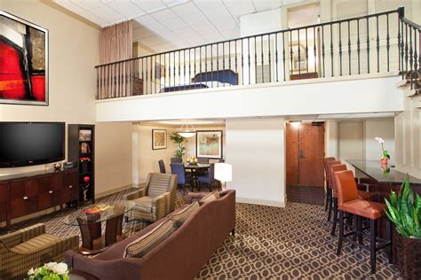 Downtown Atlanta Hotel Accommodations - Suites - Rooms | Sheraton ...