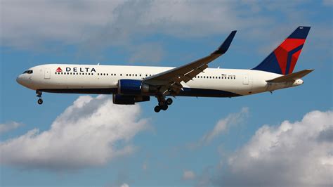 Delta Boeing 767 diverts to YZF for medical emergency