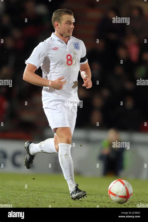 LEE CATTERMOLE ENGLAND U21 & SUNDERLAND FC KEEPMOAT STADIUM DONCASTER ENGLAND 03 March 2010 ...